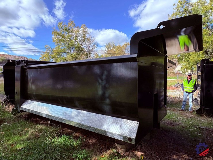 new-16'-ox-body-dump-body-with-high-lift-gate-image-6