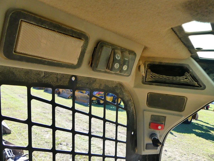 2018-caterpillar-259d-image-15