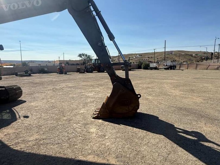 2010-volvo-ec210cl-image-12