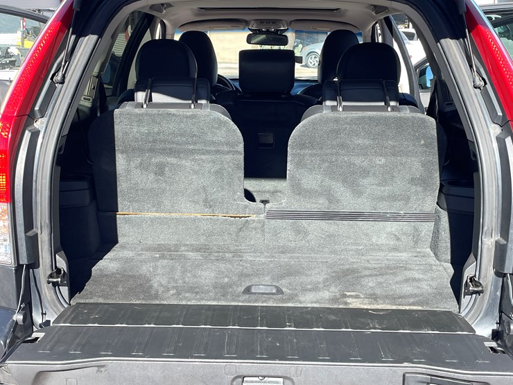 2010-volvo-xc90-image-94