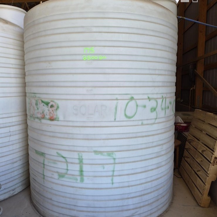 POLY TANK 2500 GALLON