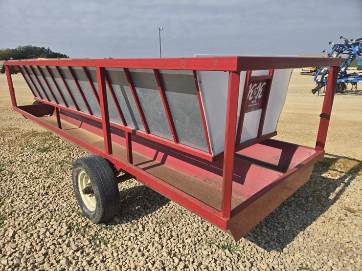 #5851-•-k-&-k-20'-feed-wagon-image-9