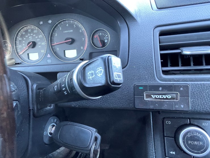 2010-volvo-xc90-image-67