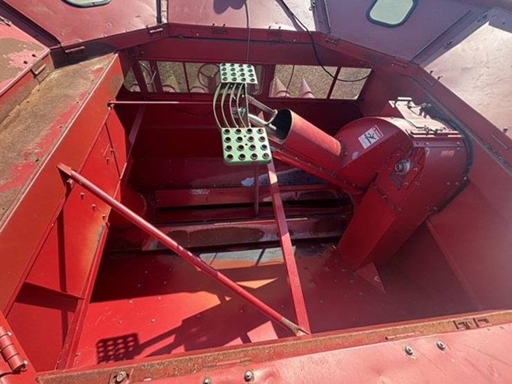 1993-case-ih-1666-image-38