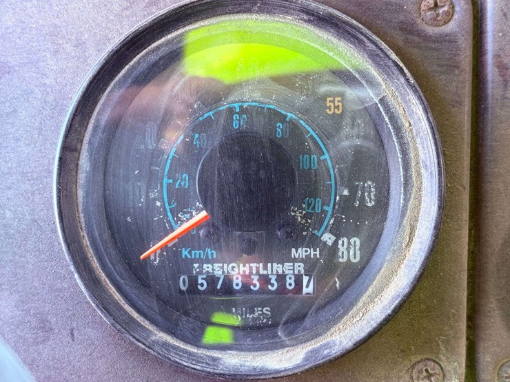 freightliner-t/a-water-truck-image-65