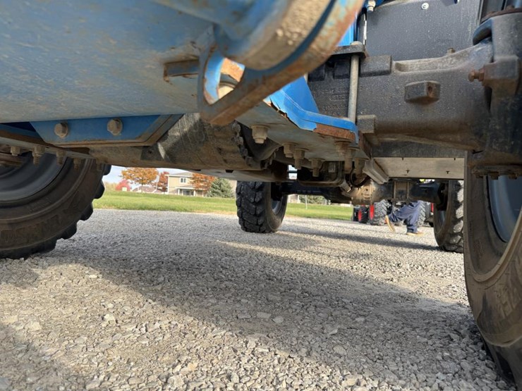 #1460-•-2014-genie-1056-telehandler-image-55