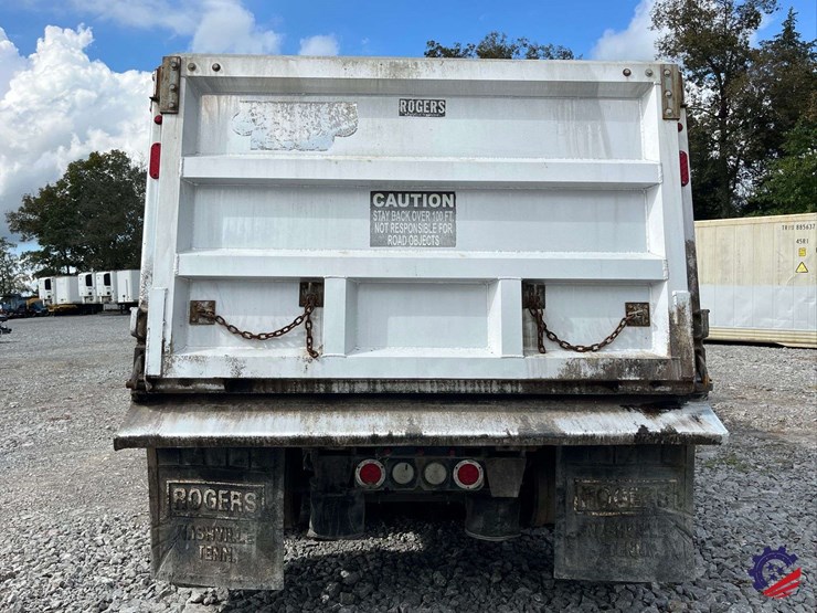 2020-freightliner-122sd-image-39