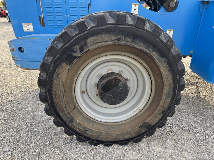 #1460-•-2014-genie-1056-telehandler-image-60