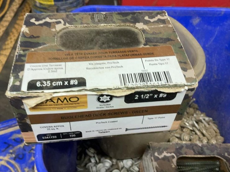 #769-•-oil-cans,-and-assorted-parts-image-8