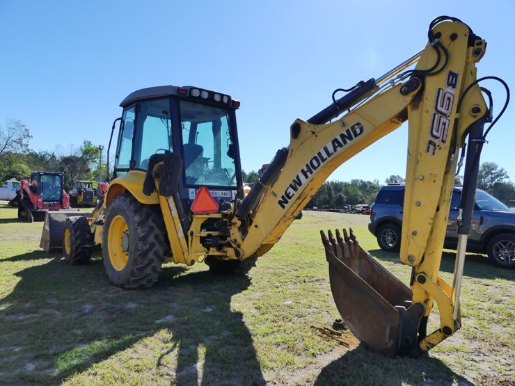 new-holland-b95c-image-4