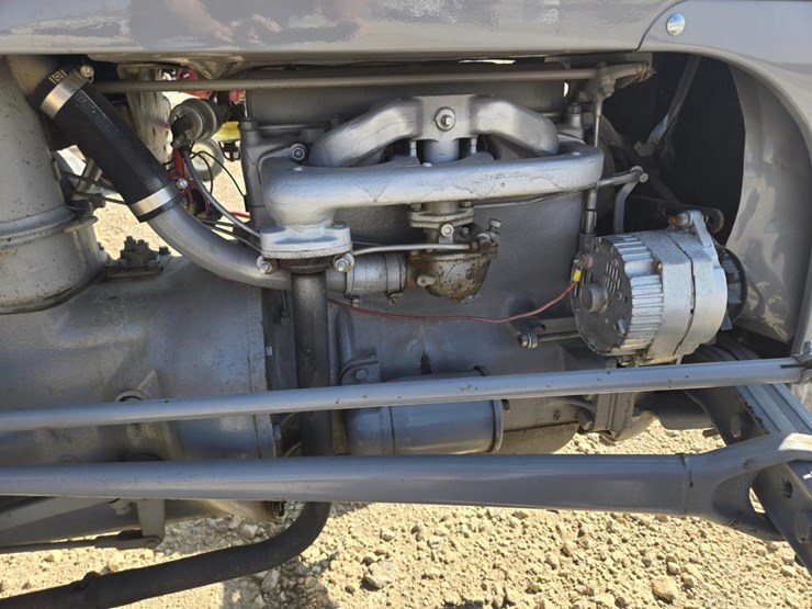 #5849-•-1952-ferguson-30-tractor-image-10