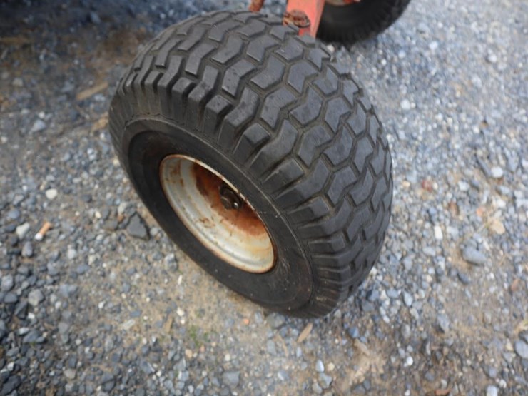 wheel-horse-lawn-&-garden-tractor-image-12