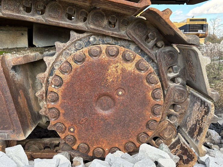 1998-caterpillar-375l-image-15