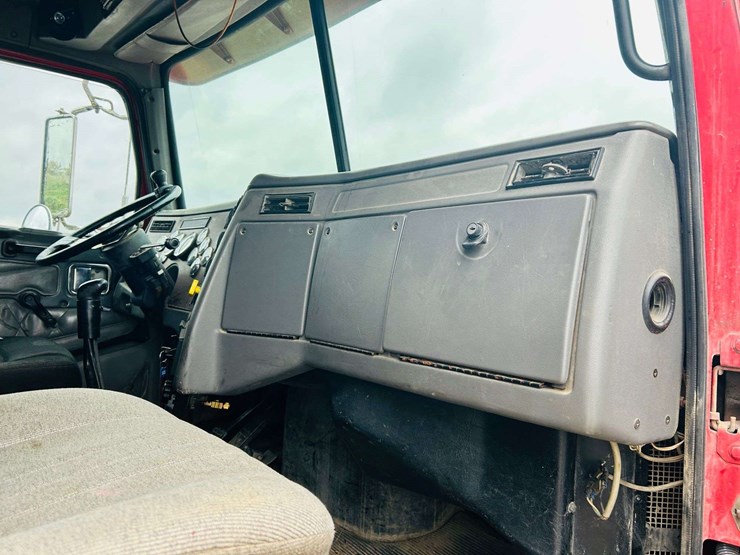 1999-western-star-4964fx-image-77