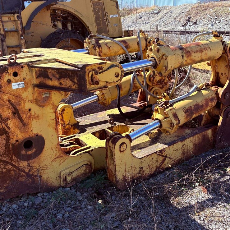 CAT 4 BARRELL RIPPER