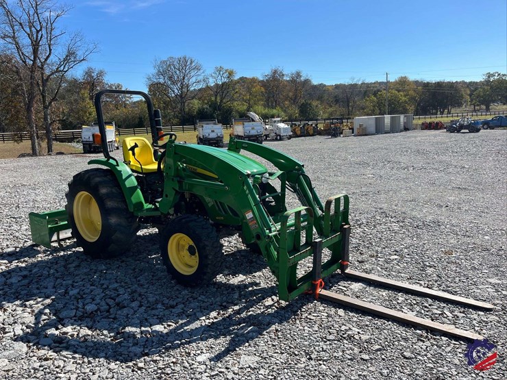 john-deere-4105-image-4