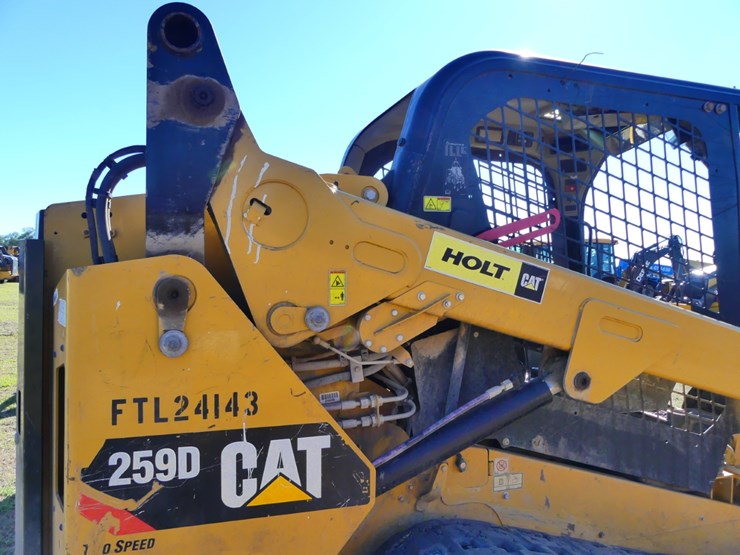 2019-caterpillar-259d-image-7