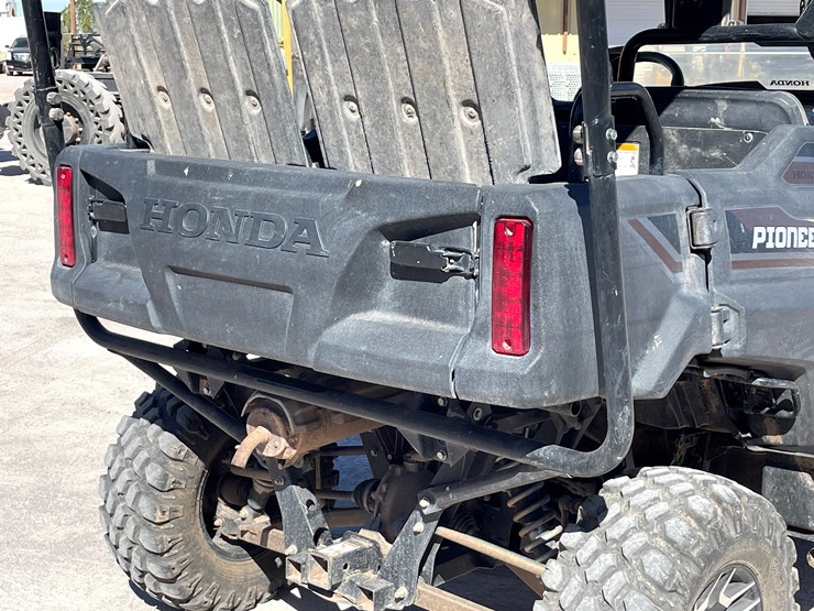 2021-honda-pioneer-700-image-30