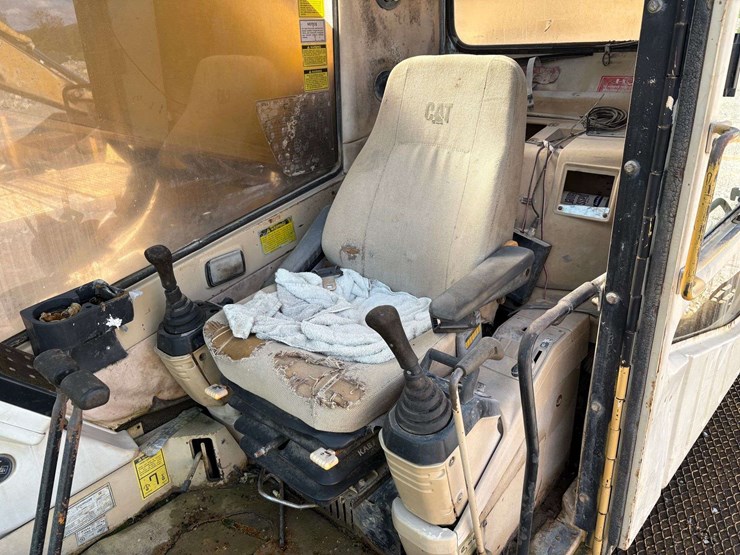 1995-caterpillar-375l-image-58