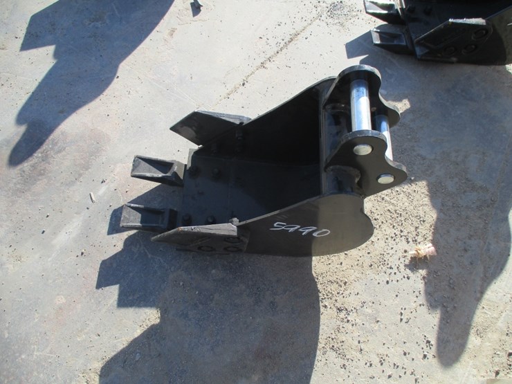 new-unused-ir-8"-mini-excavtor-tooth-bucket-image-3