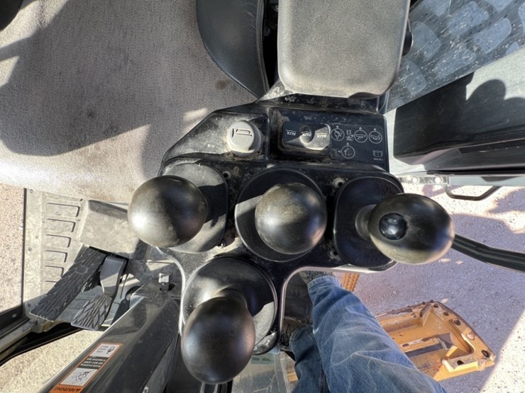 2018-deere-872gp-image-48