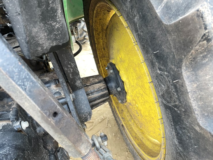 john-deere-3032e-image-26