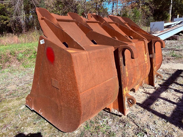 smooth-bucket-attachment-image-2