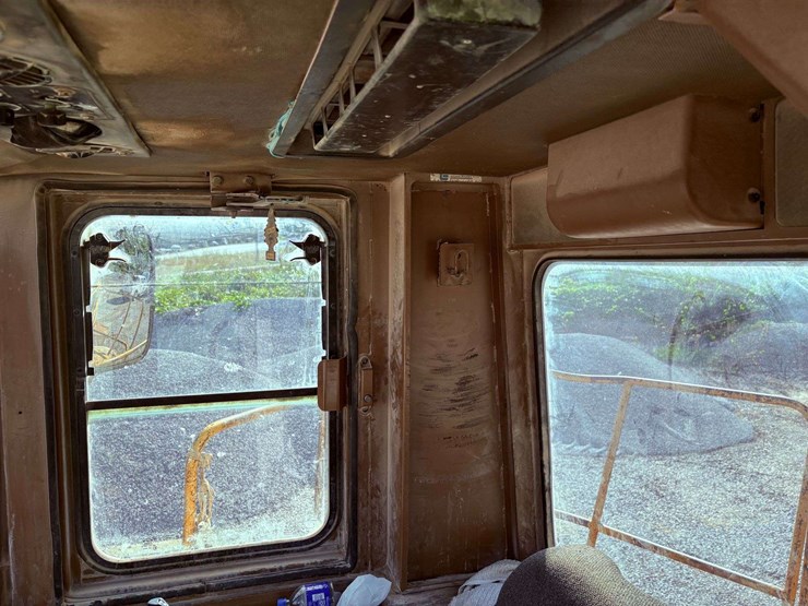 1984-caterpillar-988b-image-52