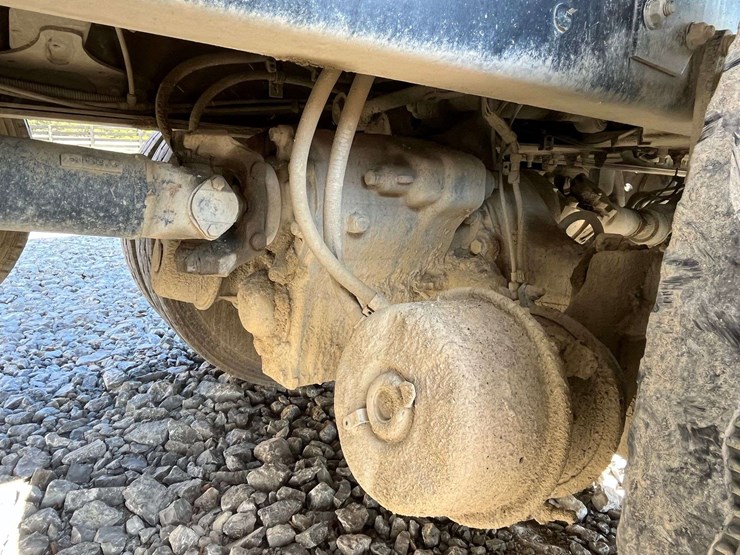 2020-freightliner-122sd-image-31