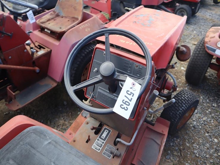 wheel-horse-lawn-&-garden-tractor-image-15