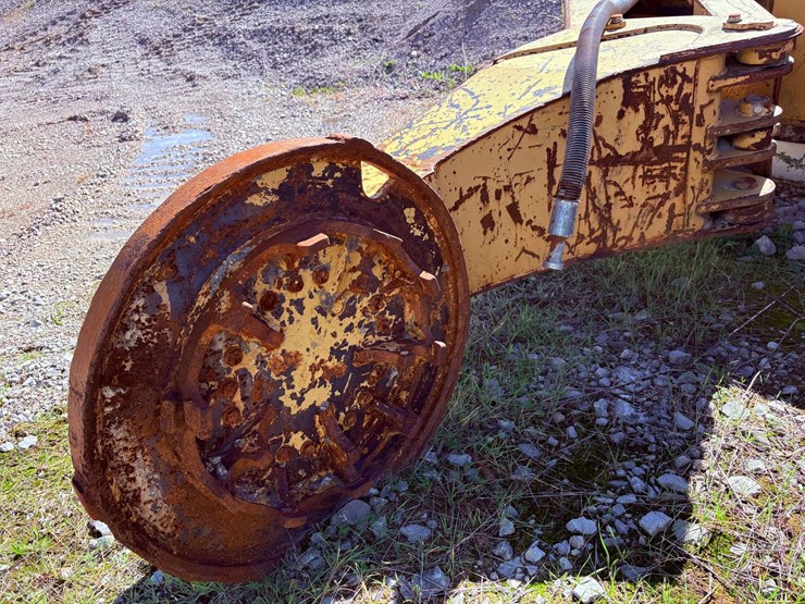 imac-cws-wl120-tire-manipulator-attachment-image-7