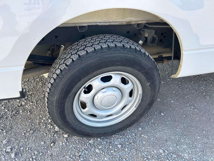 2011-ford-f150-image-25