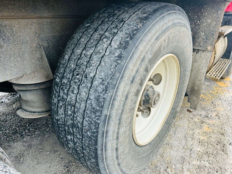 1997-international-paystar-5000-image-20