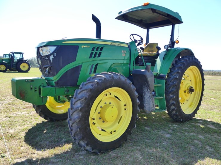 2019-john-deere-6145m-image-2