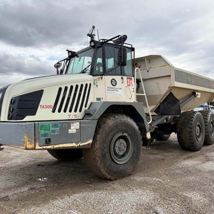 2020 TEREX TA300