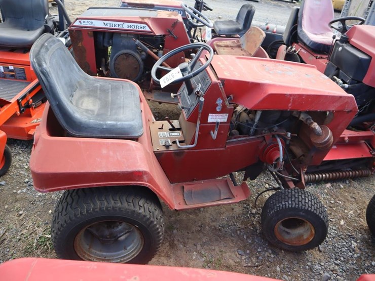wheel-horse-lawn-&-garden-tractor-image-8