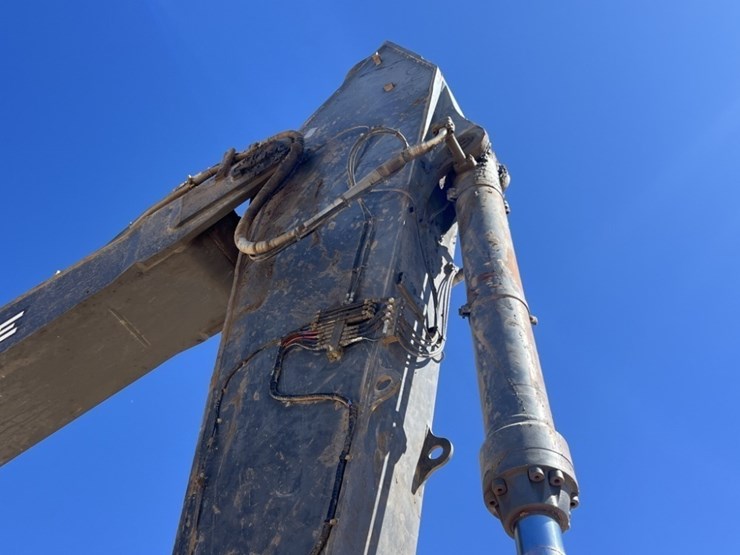 2019-deere-670g-lc-image-18