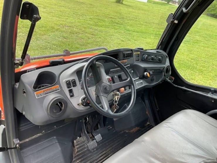 2009-kubota-rtv1100-image-12
