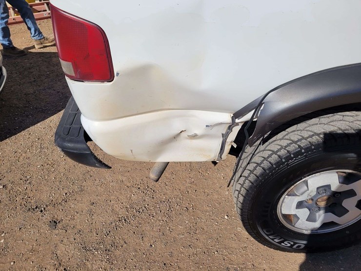 2000-chevrolet-s10-image-4