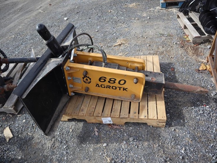 agrotk-680-hydraulic-concrete-breaker-image-2