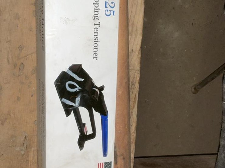 #107-•-ep-1425-steel-strapping-tensioner-and-cant-hook-image-4
