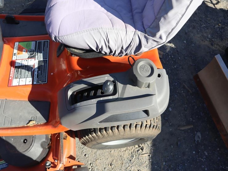 husqvarna-yth25k48-riding-mower-image-19