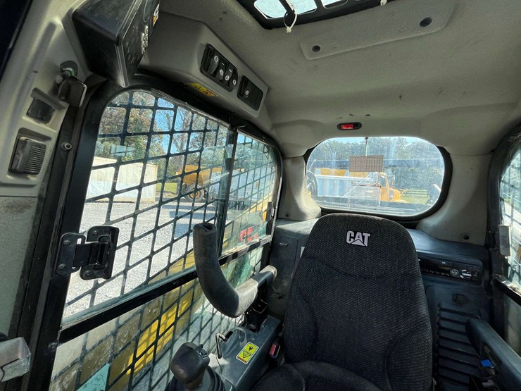 2018-caterpillar-289d-image-37