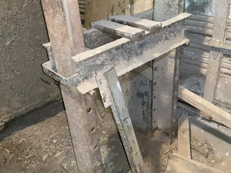 #152-•-shop-press-image-4