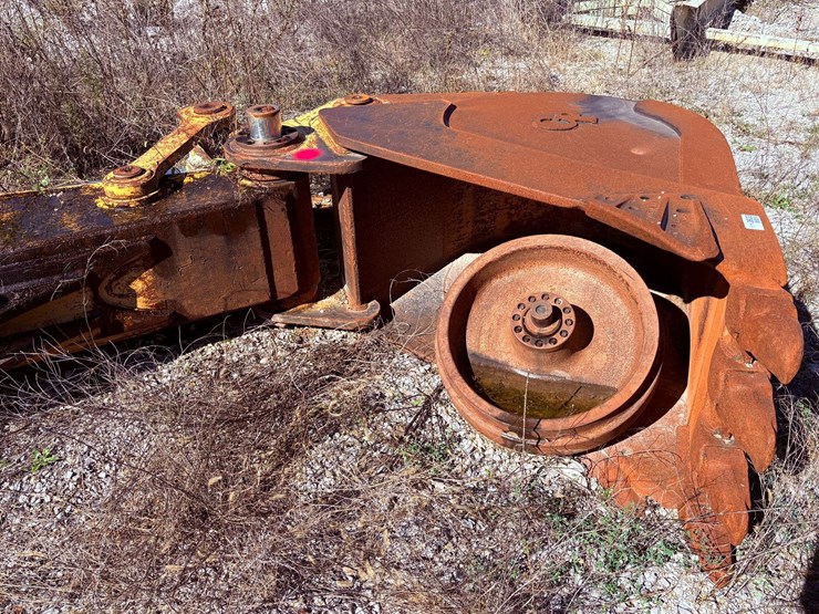 caterpillar-375-image-11