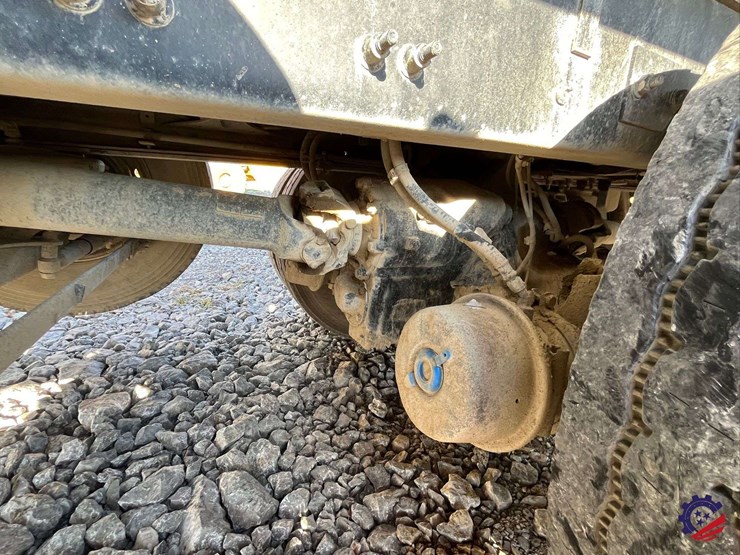 2020-freightliner-122sd-image-29