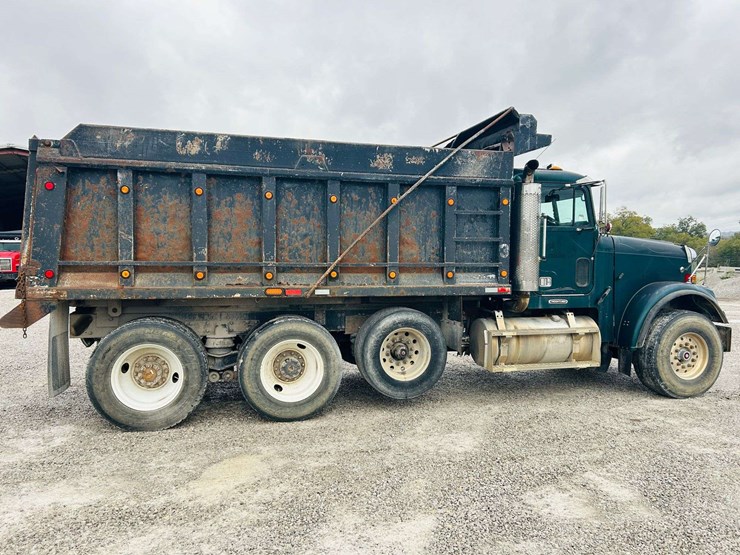 1999-freightliner-tri-axle-dump-truck-image-6