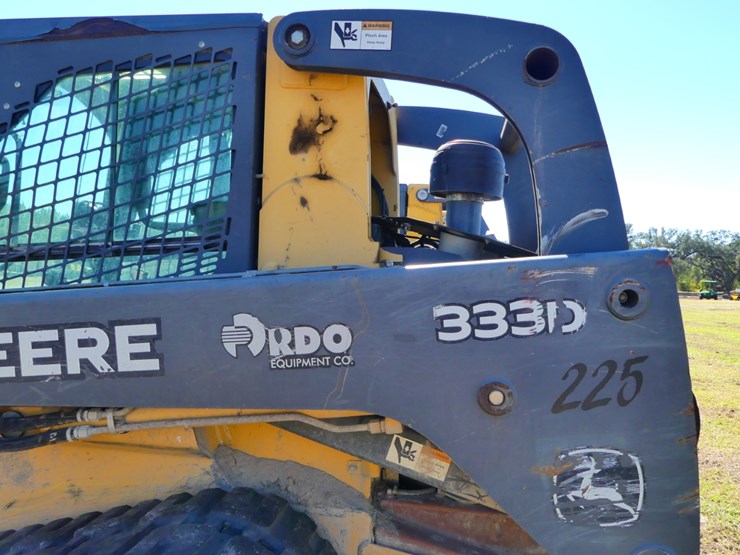 2012-deere-333d-image-8