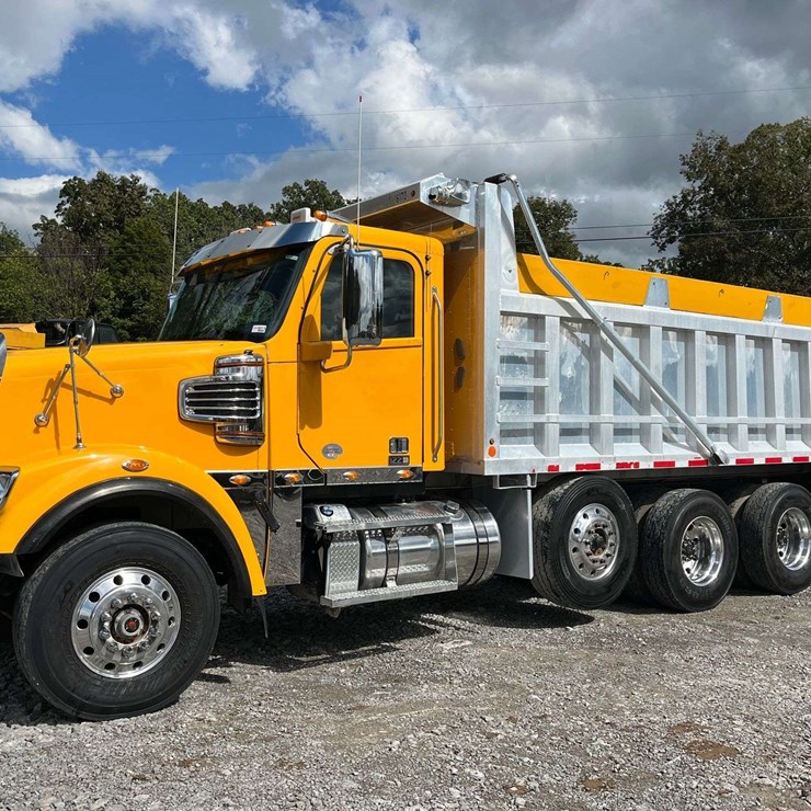 2020 FREIGHTLINER 122SD