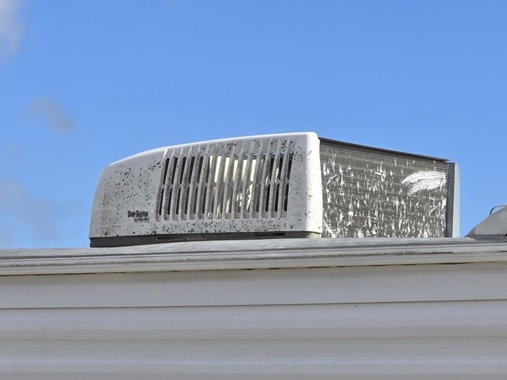 #5820-•-1997-coachmen-catalina-5th-wheel-camper-image-9